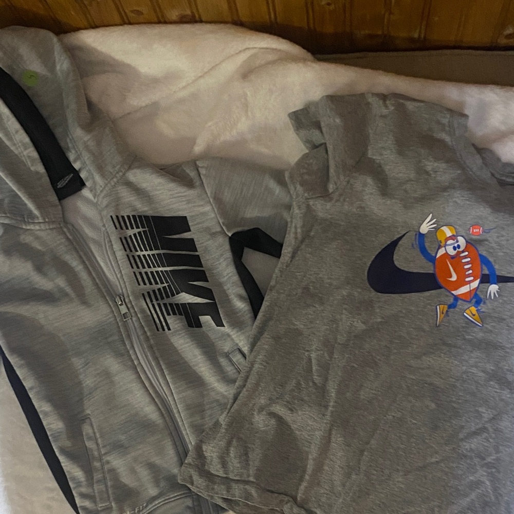 Nike Gray Hoodie and Graphic Tee Set